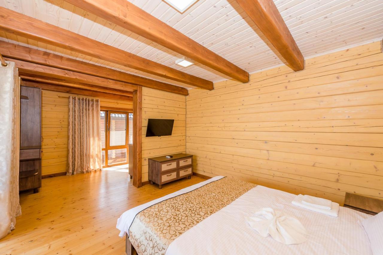 Пегас Otel Zaliznyi Port Dış mekan fotoğraf