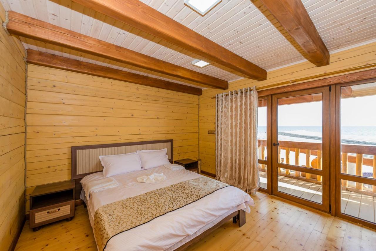 Пегас Otel Zaliznyi Port Dış mekan fotoğraf
